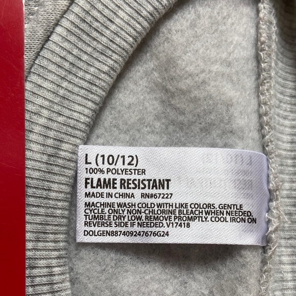 Set of 2 Girls' Christmas Pajama Sets- Sizes Small and Large - Picture 3 of 7